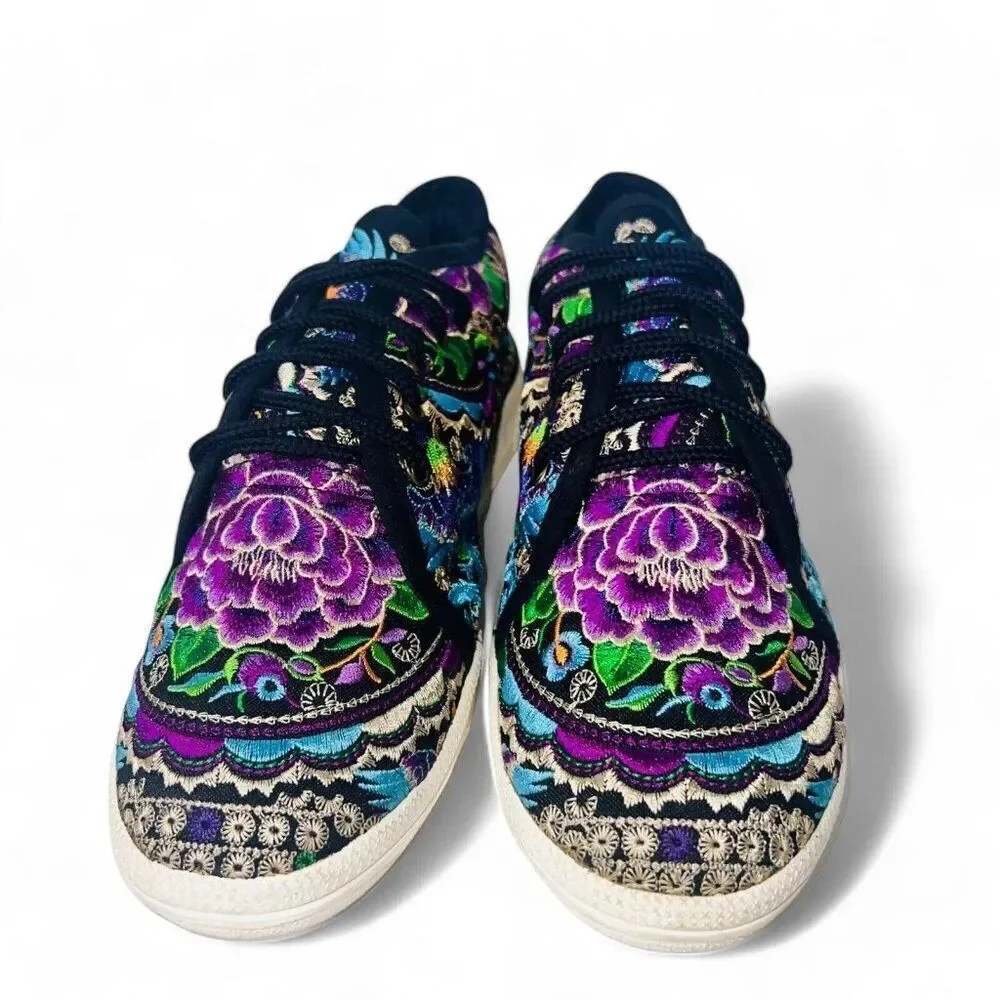 Ocelot Market Hand Embroidered Bohemian Sneakers Women's‎ 7